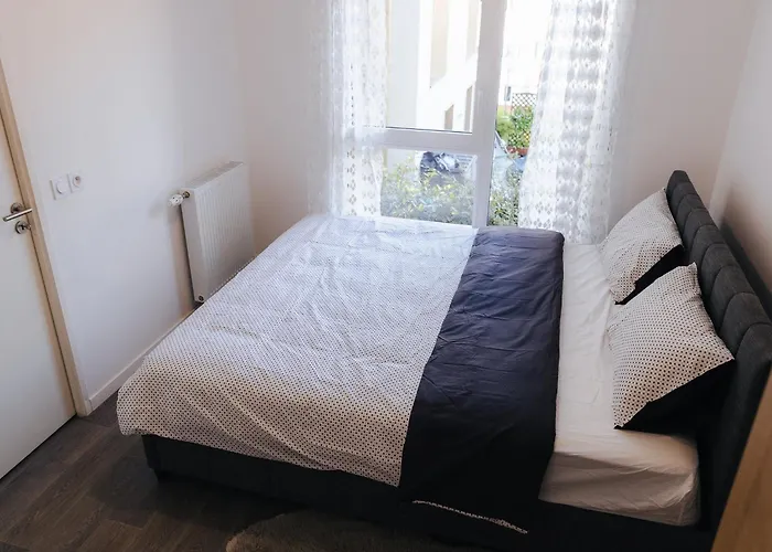 Lejlighed 2 Pieces Cosy Massy Proche Rerb Baconnets Avec Parking Prive Souterrain
